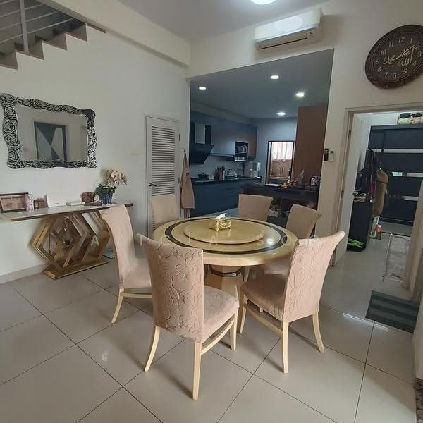 Rumah Berkembar untuk Dijual di Alam Impian Ttdi (Shah Alam) - Alicia Soo - Dining Room - PropertyGuru.com.my