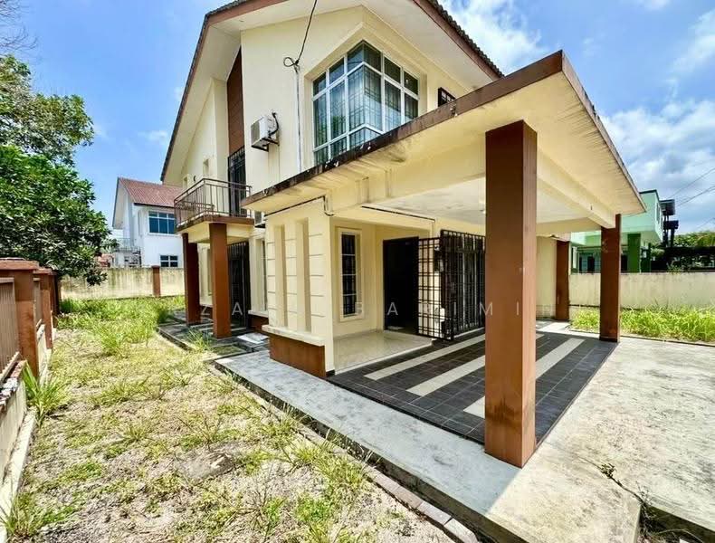 Cluster House for Sale in Bandar Penawar (Kota Tinggi) - Arzaim Barimin - Exterior - PropertyGuru.com.my