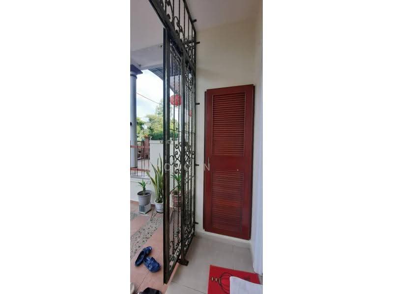 Rumah Teres 2-Tingkat untuk Dijual di Bukit Katil (Melaka) - Woon . - Entrance - PropertyGuru.com.my