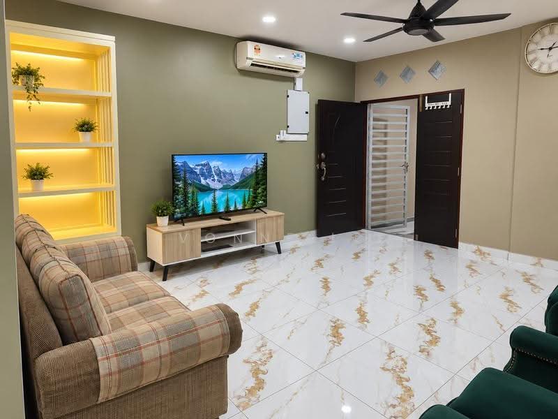 2-storey Terraced House for Rent in Raja Uda (Butterworth) - Yvonne Lee - Living Room - PropertyGuru.com.my