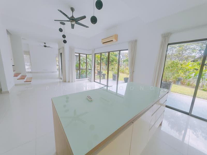 Bungalow House for Rent in Valencia (Sungai Buloh) - Pinky Choong - Living Room - PropertyGuru.com.my