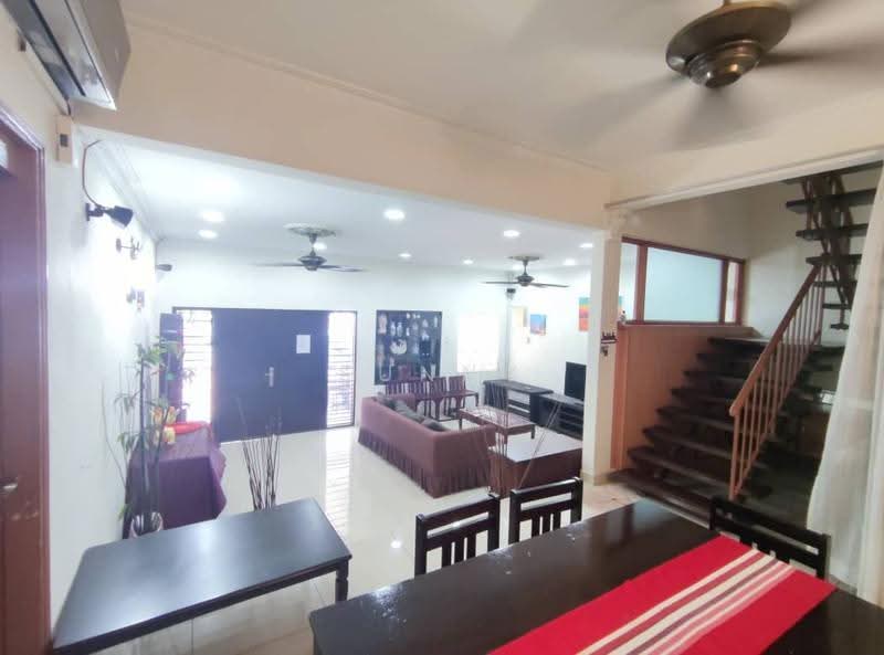Rumah Teres 2-Tingkat untuk Dijual di SS2 (Petaling Jaya) - Sunny Chien - Living Room - PropertyGuru.com.my
