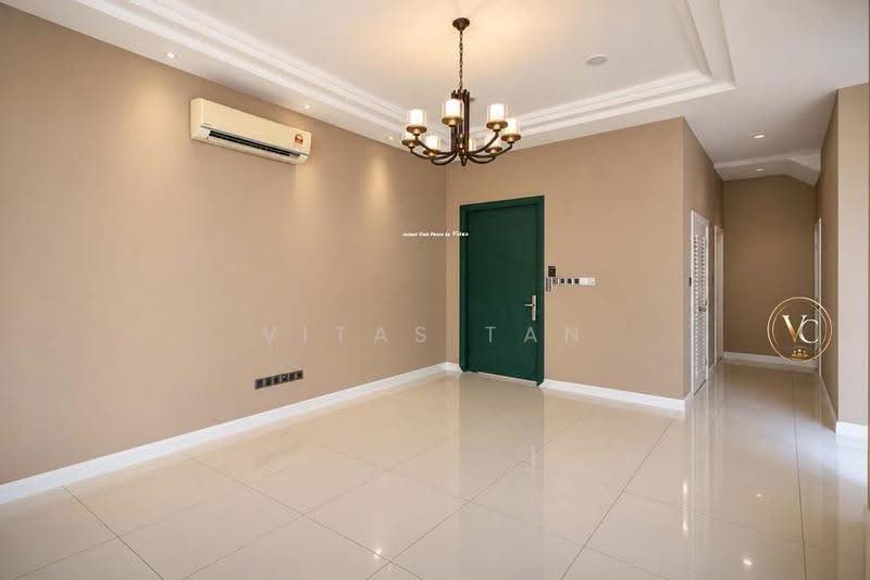 Rumah Berkembar untuk Dijual di Setia Eco Park (Setia Alam) - Vitas Tan - Entrance - PropertyGuru.com.my
