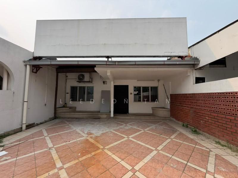 2-storey Terraced House for Rent in Seksyen 1a (Petaling Jaya) - Leedeon Tan - Exterior - PropertyGuru.com.my