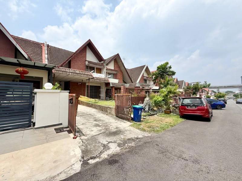 2-storey Terraced House for Sale in SS17 (Subang Jaya) - Azli Ibrahim - Exterior - PropertyGuru.com.my