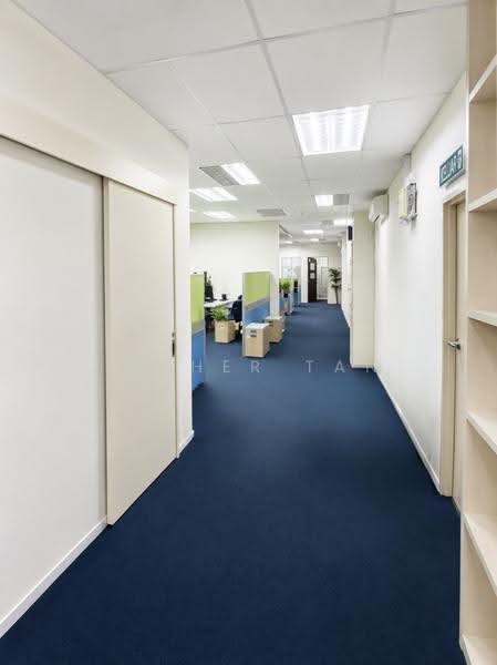 Shop / Office for Rent in Kampung Sungai Kayu Ara (Petaling Jaya) - Esther Tan - Corridor - PropertyGuru.com.my