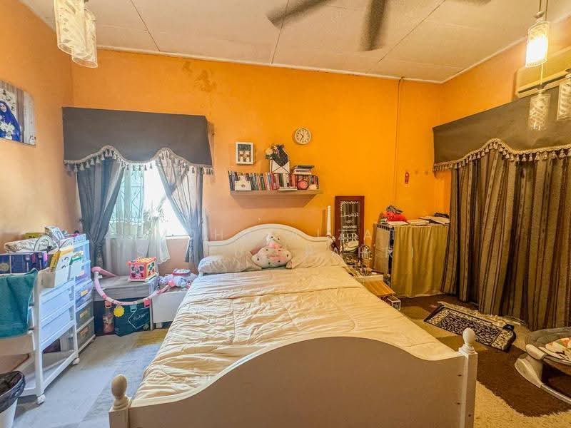 Rumah Teres 2-Tingkat untuk Dijual di Subang Jaya (Selangor) - Mohd Aizat Saiful Bahri - Bedroom - PropertyGuru.com.my