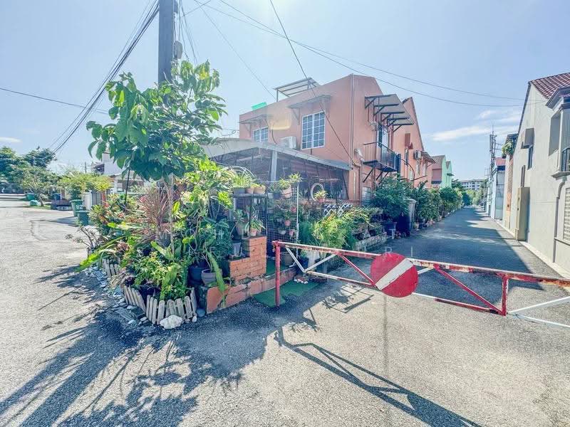 Rumah Teres 2-Tingkat untuk Dijual di Subang Jaya (Selangor) - Mohd Aizat Saiful Bahri - Exterior - PropertyGuru.com.my