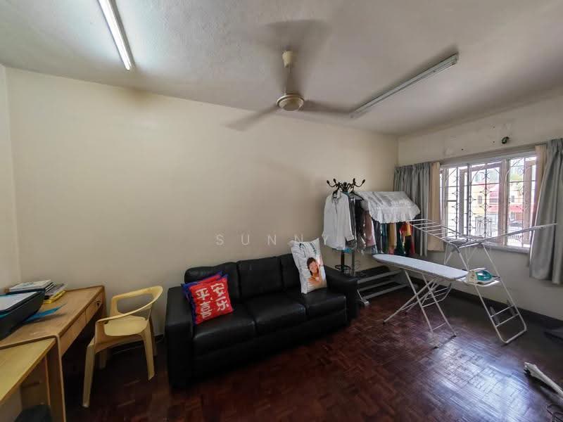 2-storey Terraced House for Sale in Taman Mayang (Petaling Jaya) - Sunny Chien - Living Room - PropertyGuru.com.my