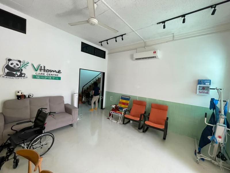 Rumah Teres 2-Tingkat untuk Dijual di George Town (Penang) - Pei Pei Lee - Living Room - PropertyGuru.com.my