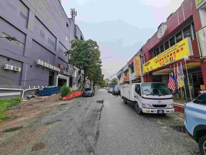 Shop / Office for Sale in Bandar Baru Permas Jaya (Permas Jaya) - Max Loh - PropertyGuru.com.my