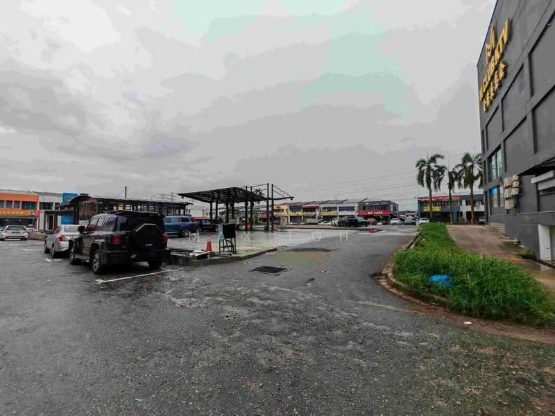 Shop / Office for Sale in Bandar Baru Permas Jaya (Permas Jaya) - Max Loh - Exterior - PropertyGuru.com.my