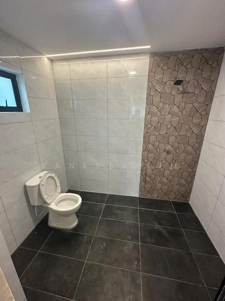 Semi-Detached House for Sale in Taman Sentosa (Johor Bahru) - Vanessa Lim - Bathroom - PropertyGuru.com.my