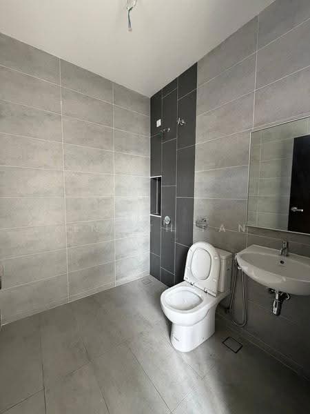 Semi-Detached House for Sale in Taman JP Perdana (Johor Bahru) - Kenneth Tan - Bathroom - PropertyGuru.com.my