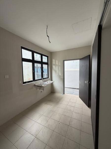 Semi-Detached House for Sale in Taman JP Perdana (Johor Bahru) - Kenneth Tan - Kitchen - PropertyGuru.com.my