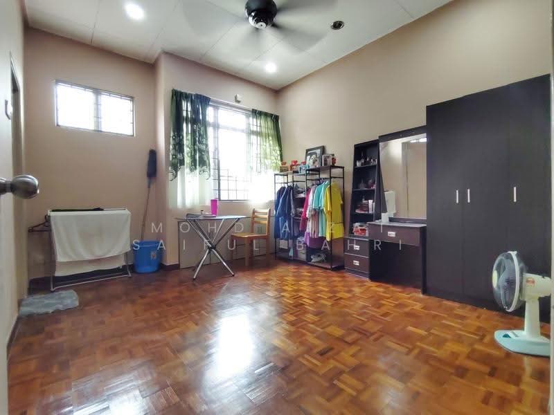 2-storey Terraced House for Sale in Putra Heights (Subang Jaya) - Mohd Aizat Saiful Bahri - Bedroom - PropertyGuru.com.my