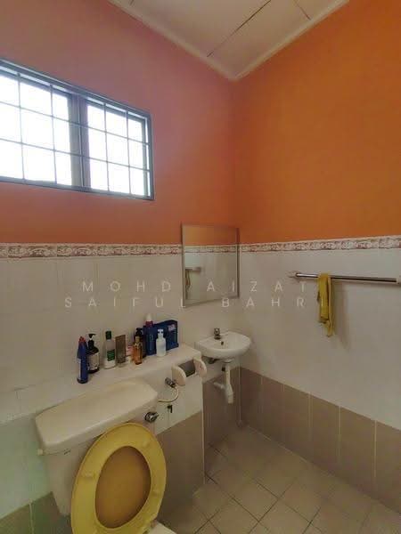 2-storey Terraced House for Sale in Putra Heights (Subang Jaya) - Mohd Aizat Saiful Bahri - Bathroom - PropertyGuru.com.my