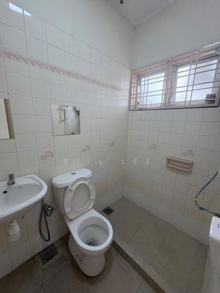 Rumah Teres 2-Tingkat untuk Disewa di Cheras (Selangor) - Bill Lee - Bathroom - PropertyGuru.com.my