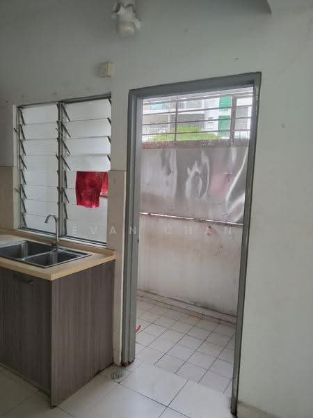 Apartment for Rent at Pelangi Heights - Evan Chan - Kitchen - PropertyGuru.com.my