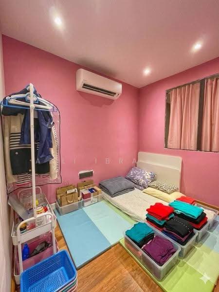 2-storey Terraced House for Sale in Bandar Nusaputra (Puchong) - Azli Ibrahim - Bedroom - PropertyGuru.com.my