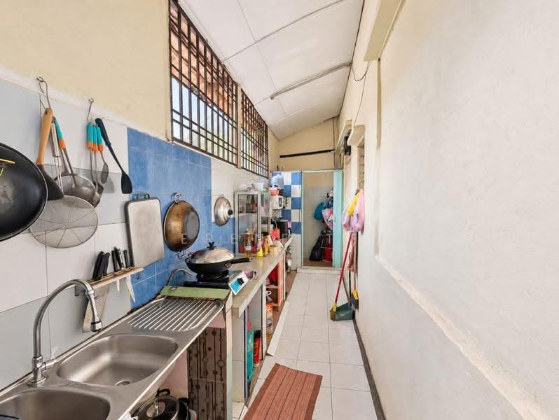 Rumah Teres 1-Tingkat untuk Dijual di Kelapa Sawit (Kulai) - Serene Teh - Kitchen - PropertyGuru.com.my