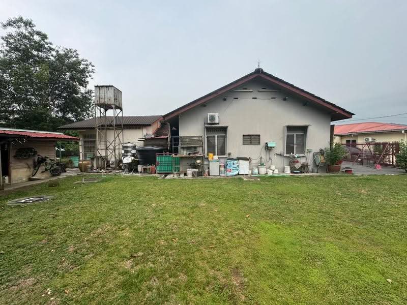 Bungalow House untuk Dijual di Kampung Kenanga (Rawang) - Evelyn Khoo - Exterior - PropertyGuru.com.my