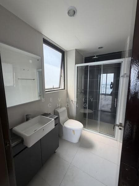 Condominium for Sale at Kings Bay @ Country Garden Danga Bay - Beverly Chong - Bathroom - PropertyGuru.com.my