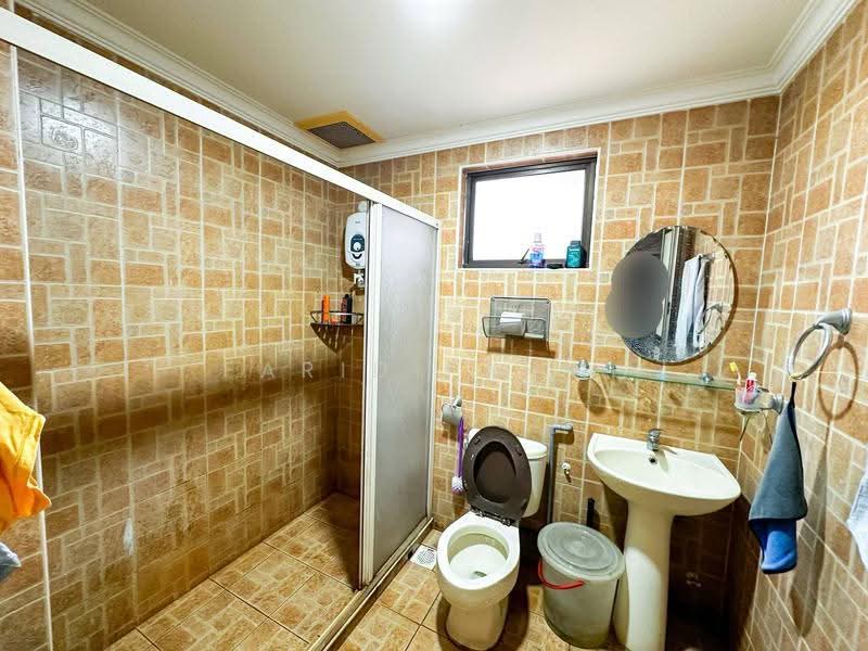 Condominium for Sale at Evergreen Park Acorn & Hazel - Farid Fahmi - Bathroom - PropertyGuru.com.my