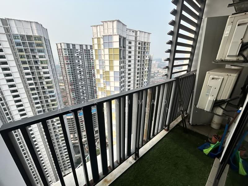 Kediaman Servis untuk Disewa di Parisien Tower - Nik Ahmad Muazzam Bin Nik Mazlan - Balcony - PropertyGuru.com.my