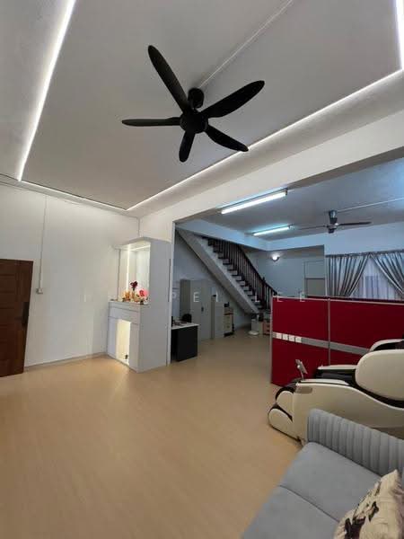 Rumah Teres 2-Tingkat untuk Dijual di George Town (Penang) - Pei Pei Lee - Living Room - PropertyGuru.com.my