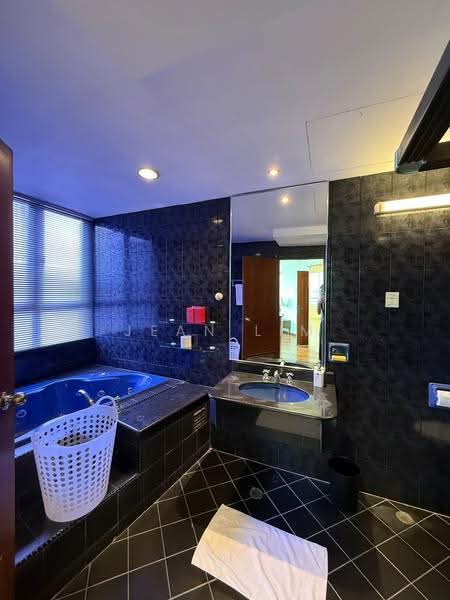 Kondominium untuk Disewa di Silverton Condominium - Jean Lim - Bathroom - PropertyGuru.com.my