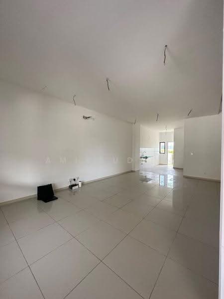 Rumah Teres 2-Tingkat untuk Dijual di Sepang (Selangor) - Amirruddin . - Living Room - PropertyGuru.com.my