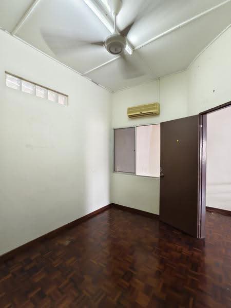 Rumah Teres 2-Tingkat untuk Dijual di Taman Datuk Thamby Chik Karim (Batu Berendam) - Angie Ng - Interior - PropertyGuru.com.my