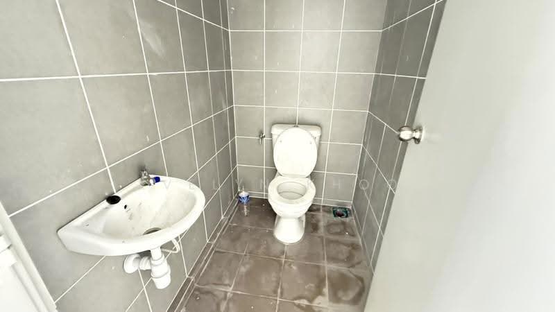 Kilang untuk Disewa di Taman Industri Alam Jaya (Puncak Alam) - Evelyn Khoo - Bathroom - PropertyGuru.com.my