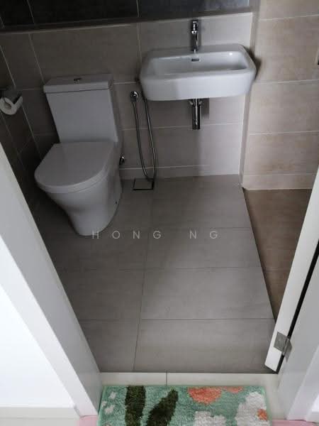 Kediaman Servis untuk Dijual di Setia City Residences - Hong Ng - Bathroom - PropertyGuru.com.my