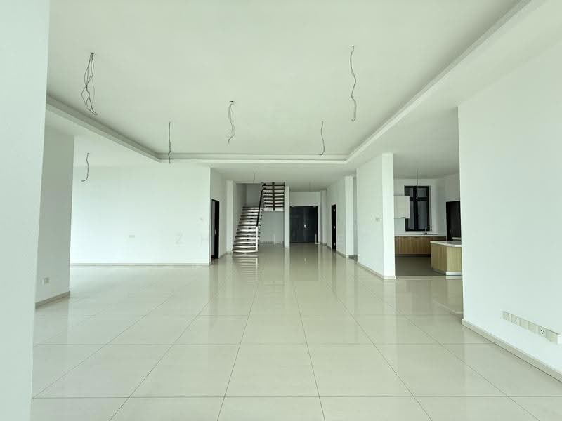 Pangsapuri untuk Dijual di Molek Pine 4 - Zhiyi Lee - Living - PropertyGuru.com.my