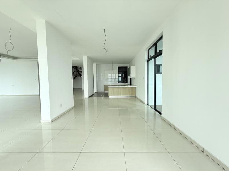 Pangsapuri untuk Dijual di Molek Pine 4 - Zhiyi Lee - Dining - PropertyGuru.com.my