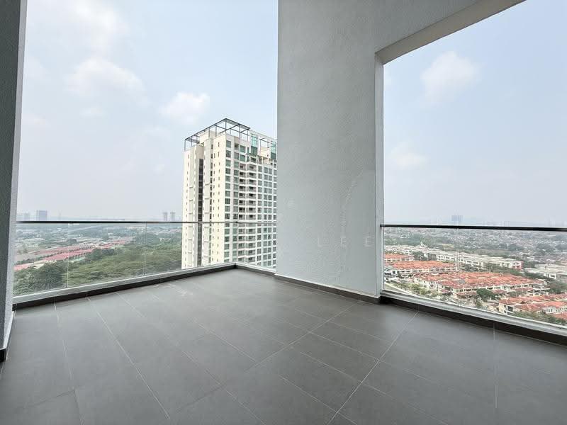 Pangsapuri untuk Dijual di Molek Pine 4 - Zhiyi Lee - Balcony - PropertyGuru.com.my