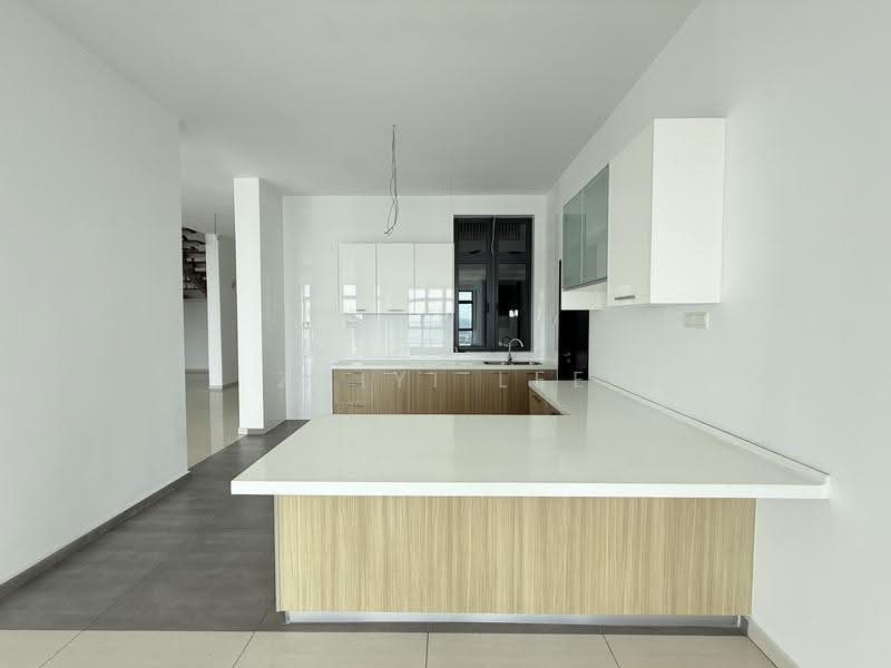 Pangsapuri untuk Dijual di Molek Pine 4 - Zhiyi Lee - Kitchen - PropertyGuru.com.my