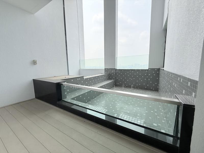 Pangsapuri untuk Dijual di Molek Pine 4 - Zhiyi Lee - Balcony - PropertyGuru.com.my