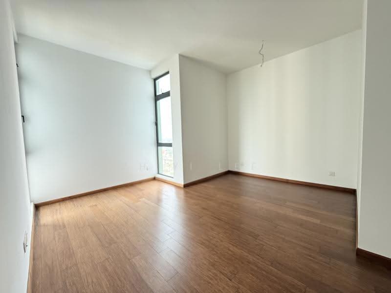 Pangsapuri untuk Dijual di Molek Pine 4 - Zhiyi Lee - Bedroom - PropertyGuru.com.my