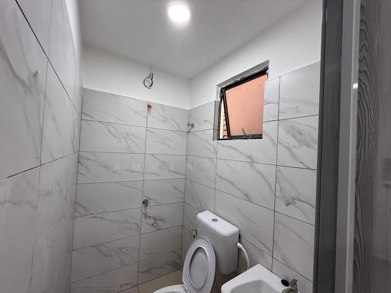 Rumah Teres 2-Tingkat untuk Dijual di plentong baru (Plentong) - Amber Hew - Bathroom - PropertyGuru.com.my