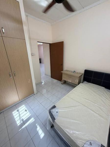 Kondominium untuk Dijual di Skudai Villa - Zen Wong - Bedroom - PropertyGuru.com.my