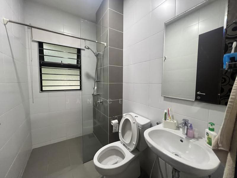 Semi-Detached House for Sale in Jade Hills (Kajang) - Janice Lau - Bathroom - PropertyGuru.com.my