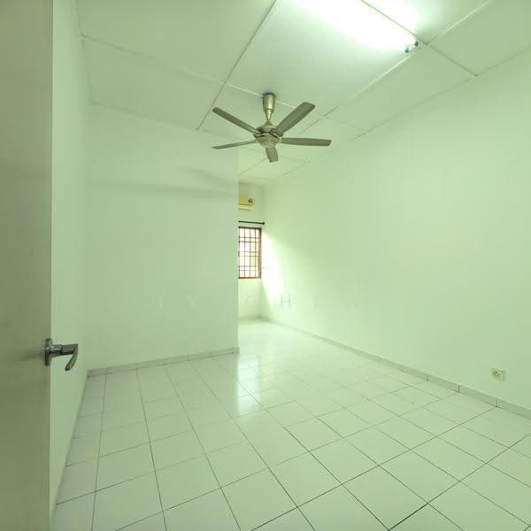 2-storey Terraced House for Sale in Bandar Bukit Tinggi 2 (Klang) - TY Chew - Interior - PropertyGuru.com.my