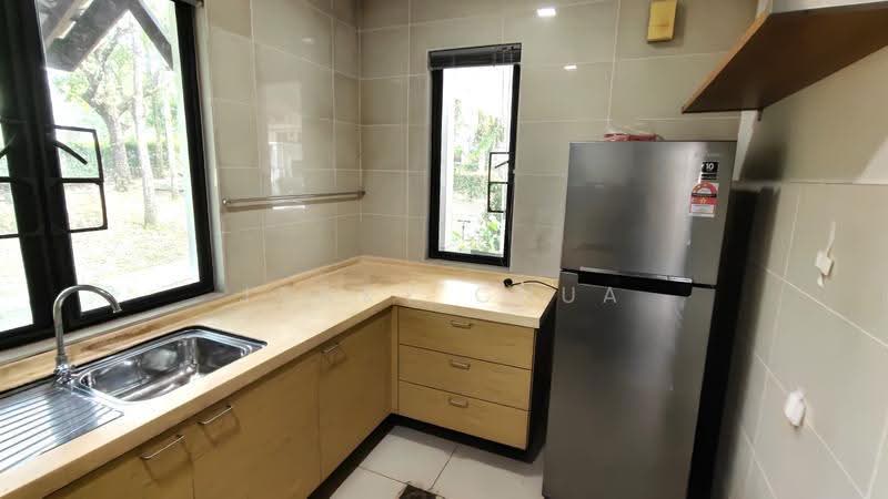 Rumah Teres 2-Tingkat untuk Disewa di Leisure Farm (Gelang Patah) - Jacky Chua - Kitchen - PropertyGuru.com.my