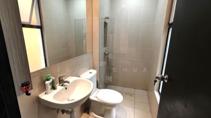 Rumah Teres 2-Tingkat untuk Disewa di Leisure Farm (Gelang Patah) - Jacky Chua - Bathroom - PropertyGuru.com.my