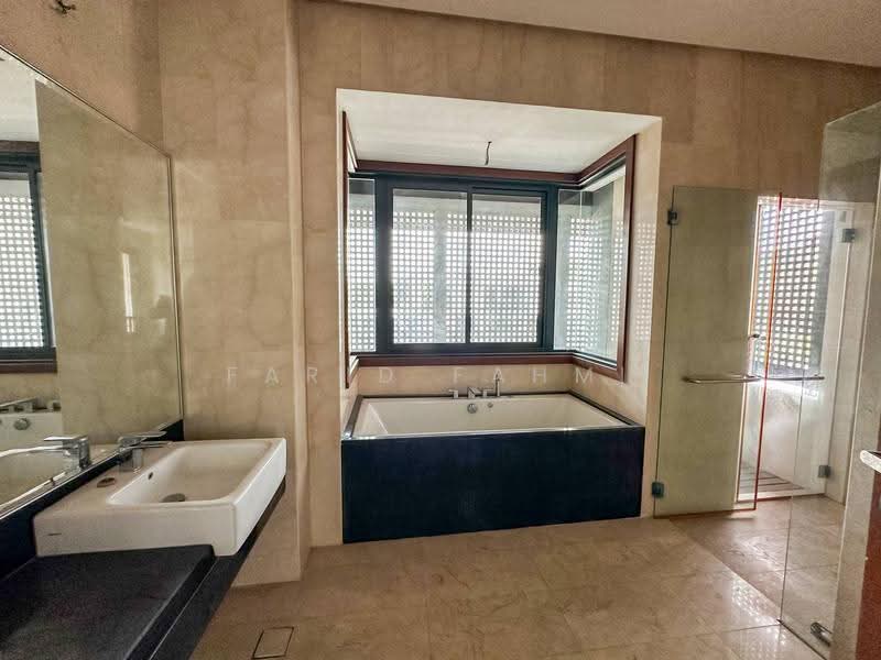 Bungalow House for Sale in Bukit Jelutong (Shah Alam) - Farid Fahmi - Bathroom - PropertyGuru.com.my