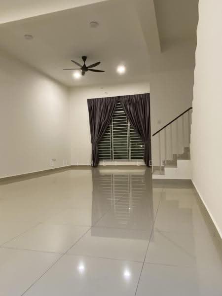 2-storey Terraced House for Rent in Austin (Johor Bahru) - Suimei Lee - Living Room - PropertyGuru.com.my