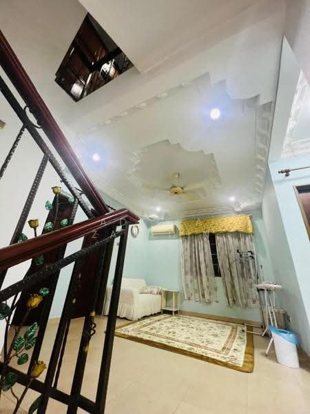Rumah Berkembar untuk Dijual di D'Kayangan (Shah Alam) - Adzura Zamedin - Living Room - PropertyGuru.com.my